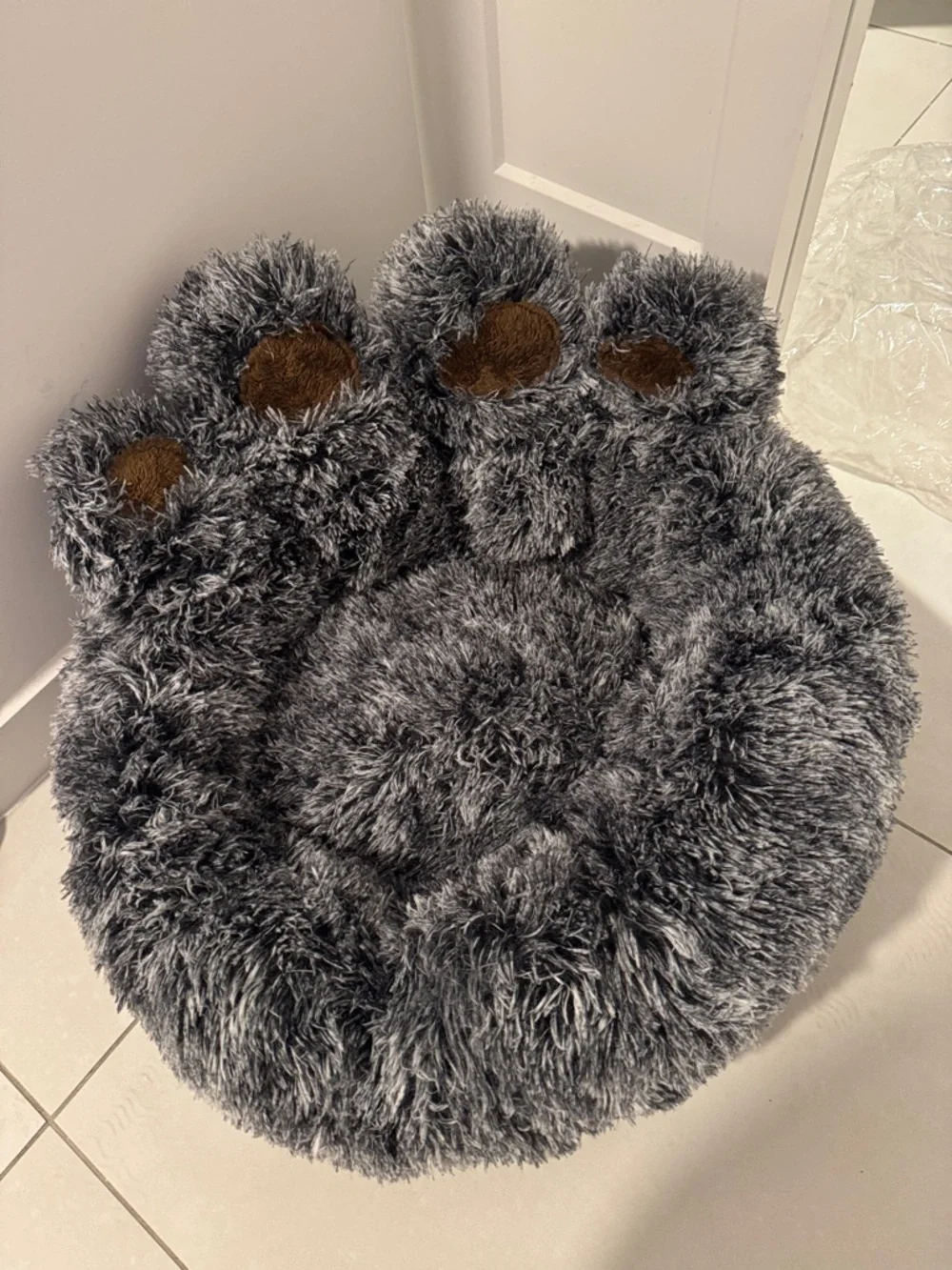 Plush Gray Faux Fur Paw-Shaped Pet Bed
